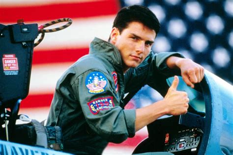 ¡Top Gun nos sumerge en un mundo de pilotos de élite, romances y adrenalina explosiva!