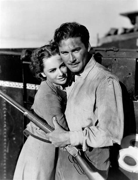 ¡Despertará tu sentido del misterio! Un clásico de 1939 con Errol Flynn que combina espionaje y romance